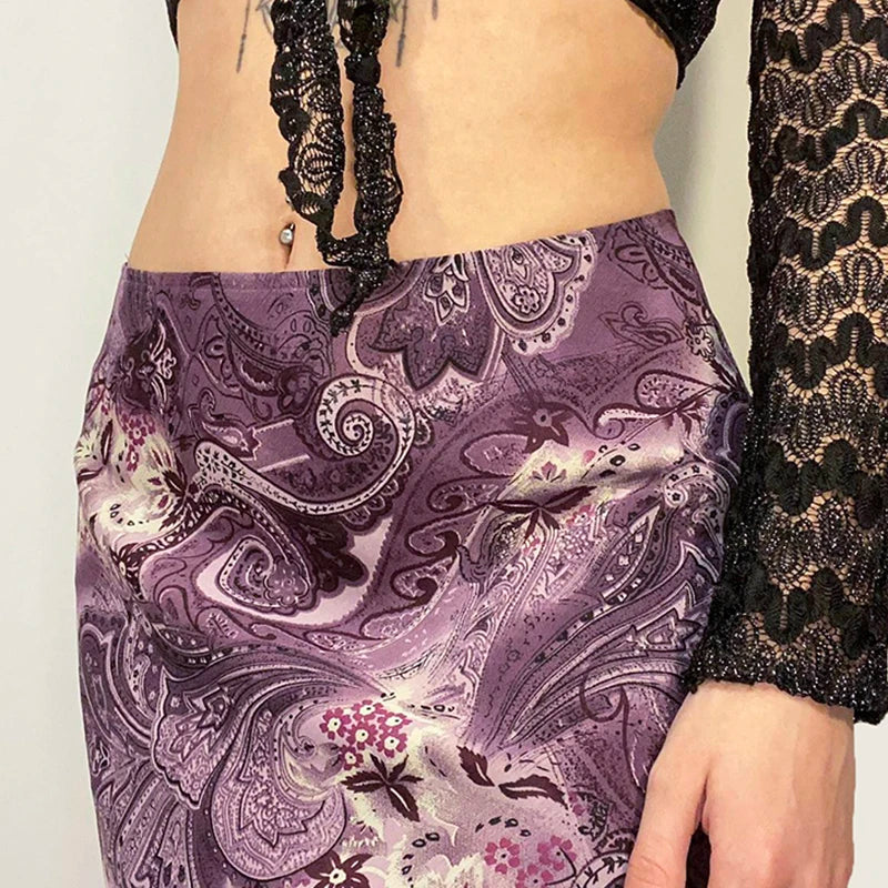 VI Vintage Purple Print Skirt