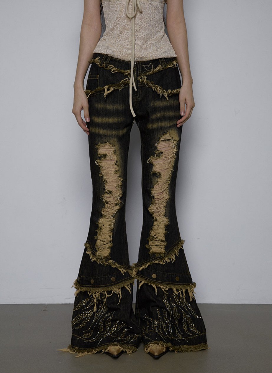 UI Distressed Vintage Bell Jeans
