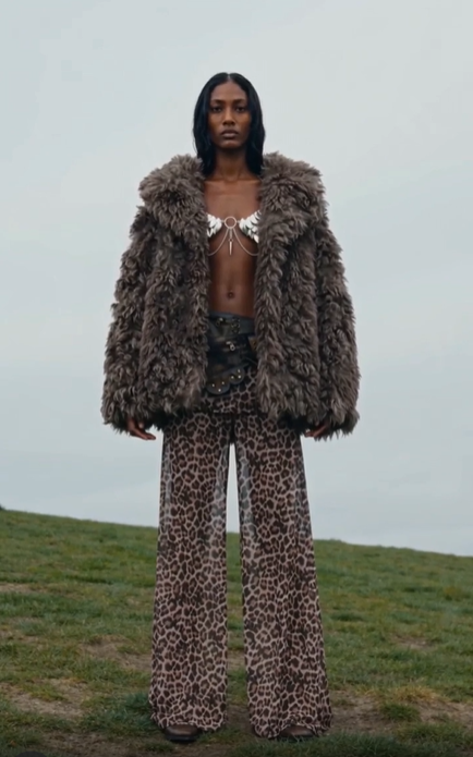 YUN Classic Brown Fur Coat