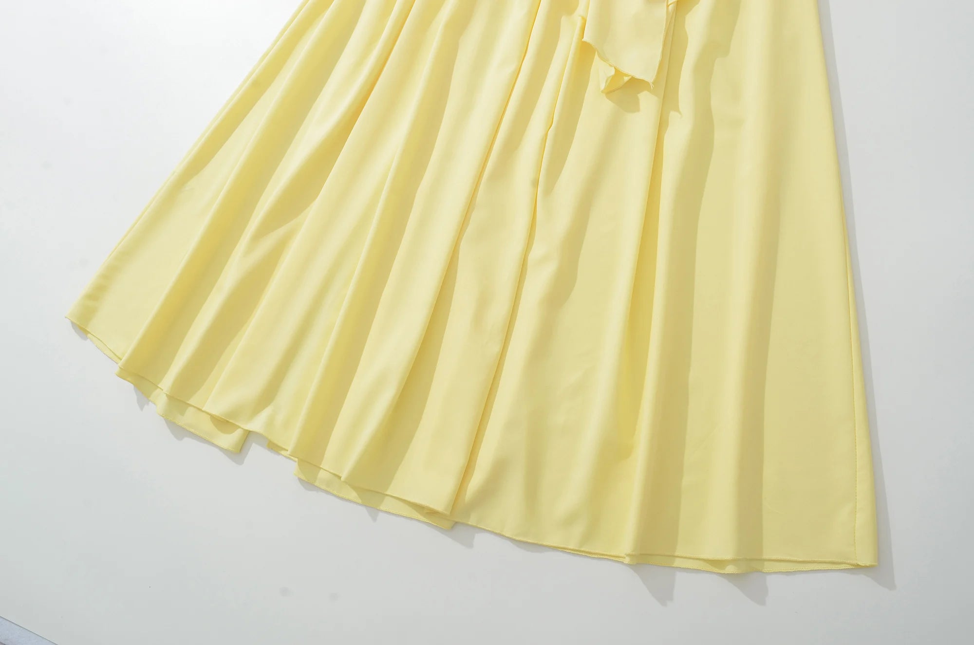 Yulia - Strapless dress with a neckband