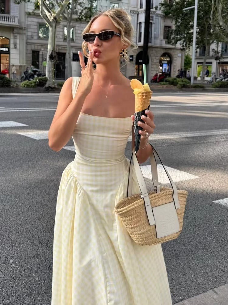 Yaela- Puffy plaid dress